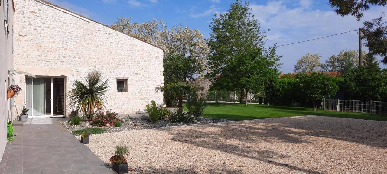 Chambres D'Hote Maeva Balanzac Εξωτερικό φωτογραφία
